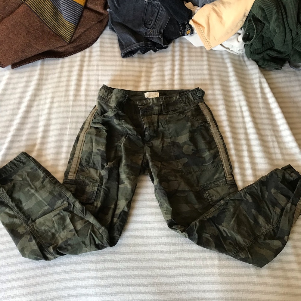Cargo camo pants